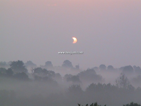 EclipseSoleil1_meeckers_full.jpg