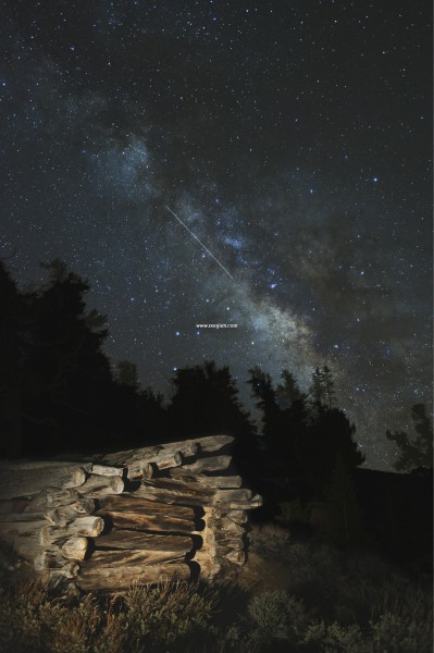 MeteorMilkyway_rowell-1.jpg