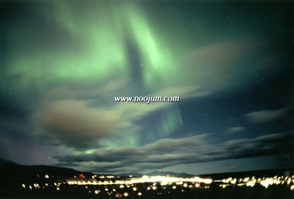 aurora3_takasaka_big.jpg