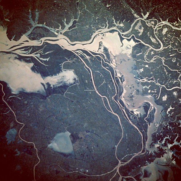 aw081.jpg