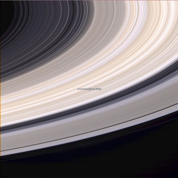 colorrings_cassini_big.jpg