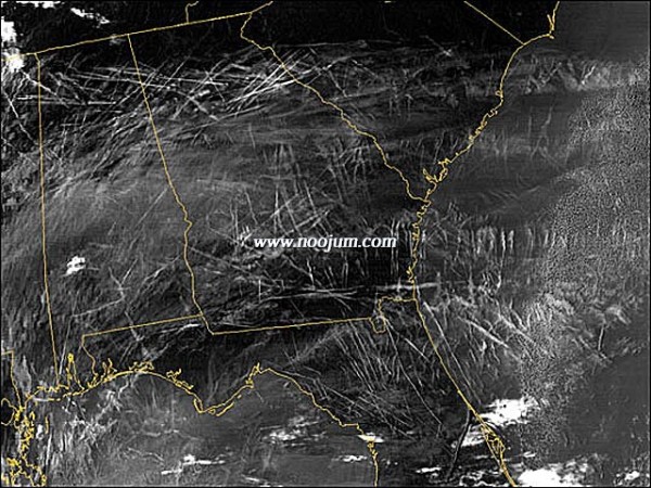 contrails_nasa_big.jpg