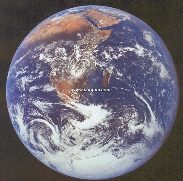 earth_apollo17_big.jpg