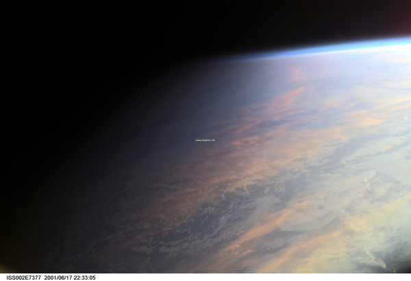 earthterminator_iss002_full.jpg