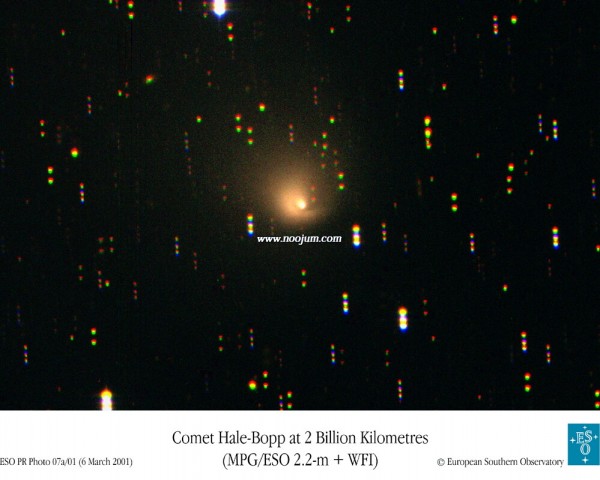halebopp2001_eso_big.jpg