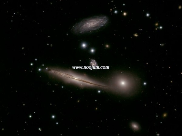 hcg87_gmoss_full.jpg