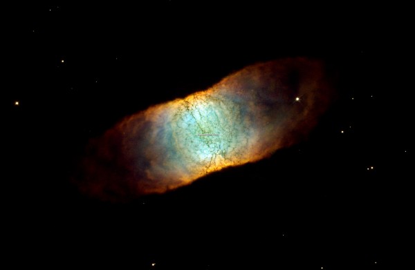 ic4406_hst_big2.jpg
