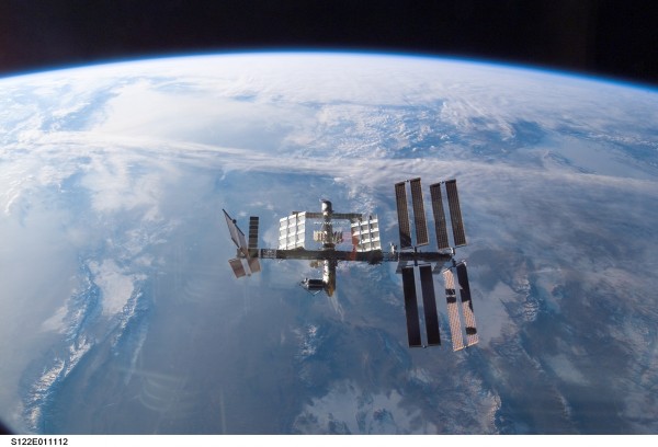 iss_sts122_big.jpg