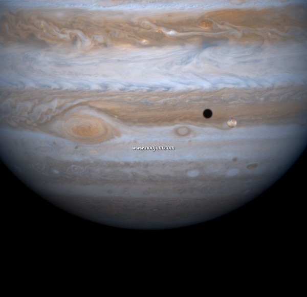 jupiterIo_cassini_full.jpg