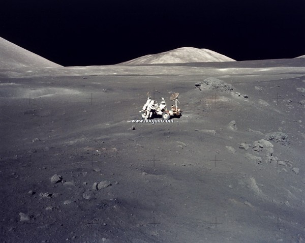 lunarscape_apollo17_big.jpg