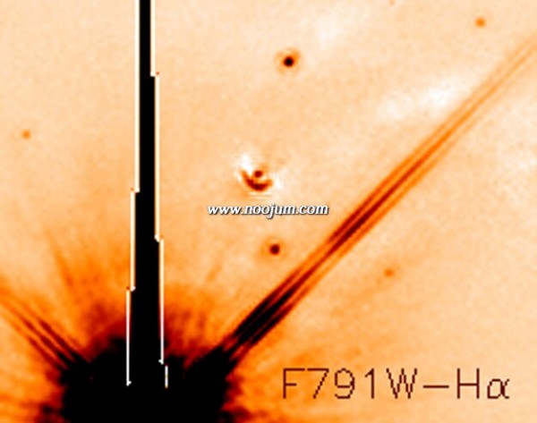 m8hal_hst_big.jpg