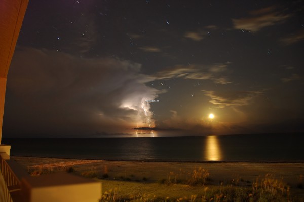 moonlightning_besel_f02.jpg