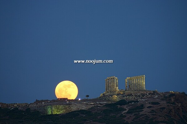 moonrise_ayiomamitis.jpg