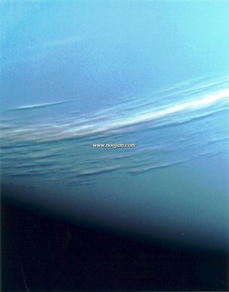 neptuneclouds_vg2_big.jpg