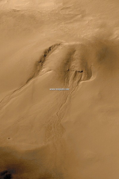 noachisgullies_mgs_big.jpg
