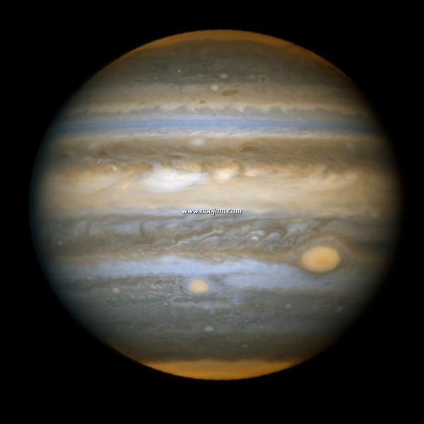 redspot2_hst_f.jpg