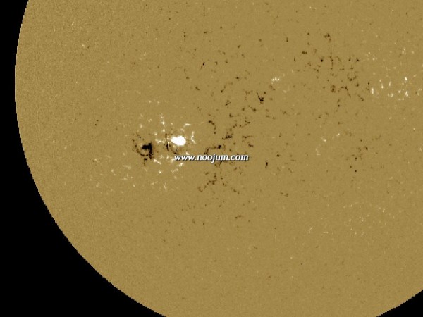 reversesunspot_soho.jpg