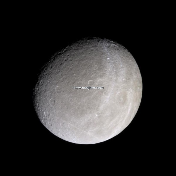 rhea_cassini_big.jpg