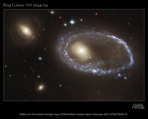 ringam2_hst_big.jpg