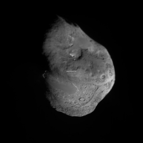tempel1Res_deepimpact_f.jpg