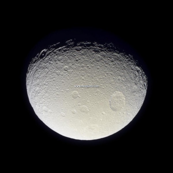 tethys_cassini_big.jpg